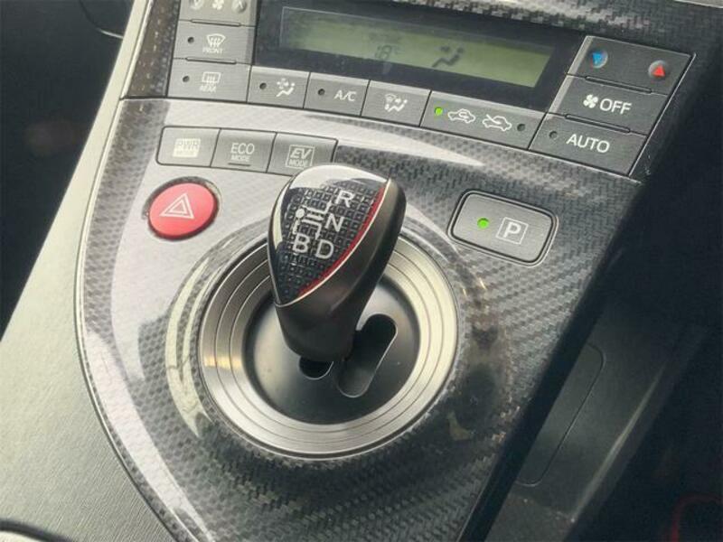 PRIUS-10