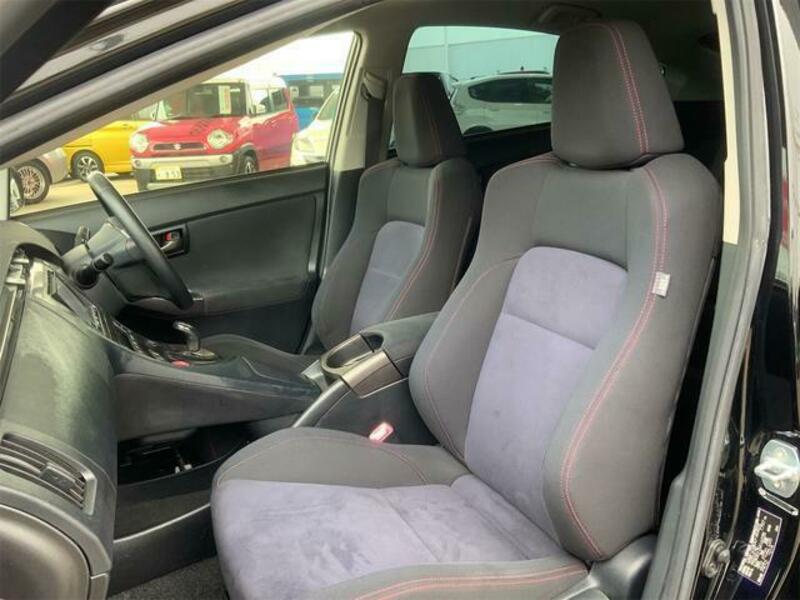 PRIUS-12