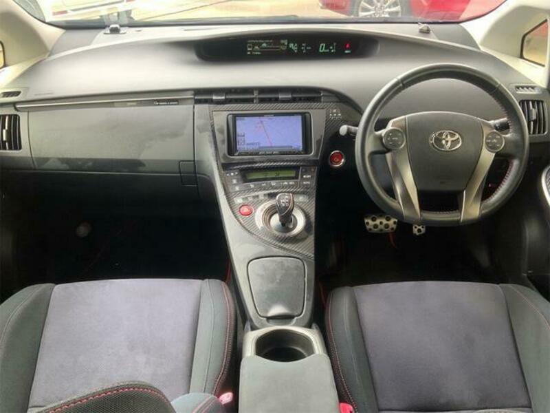 PRIUS-14