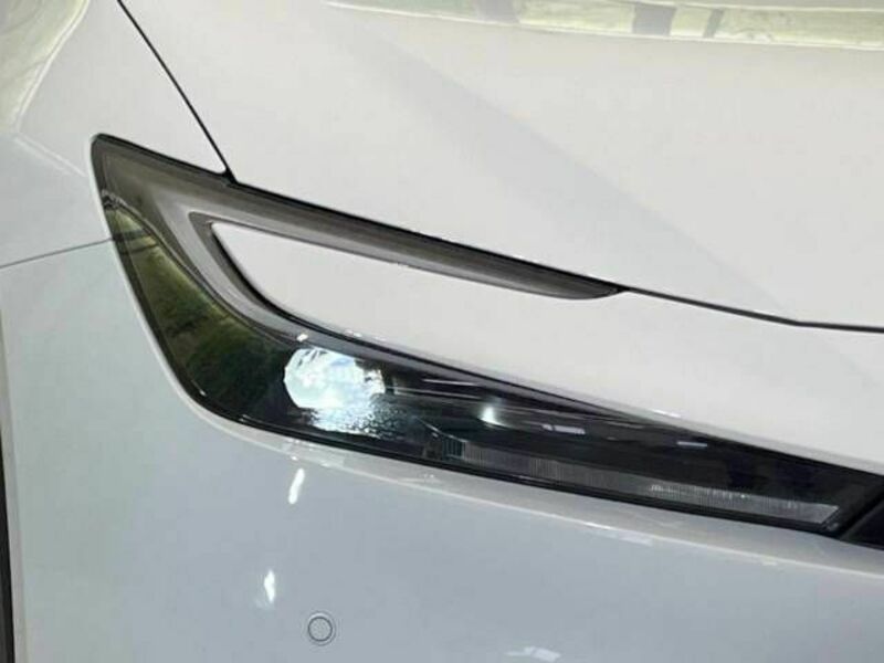 PRIUS-11
