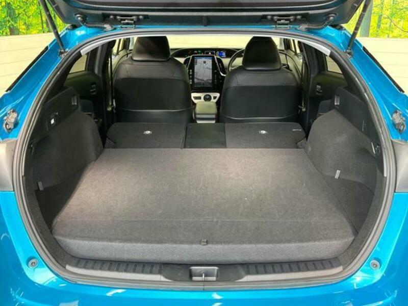 PRIUS PHV-9