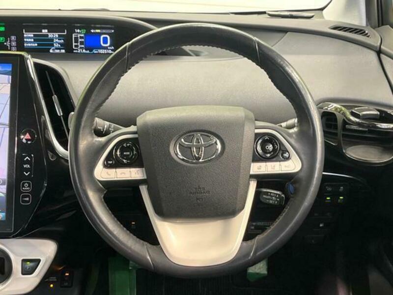 PRIUS PHV-10