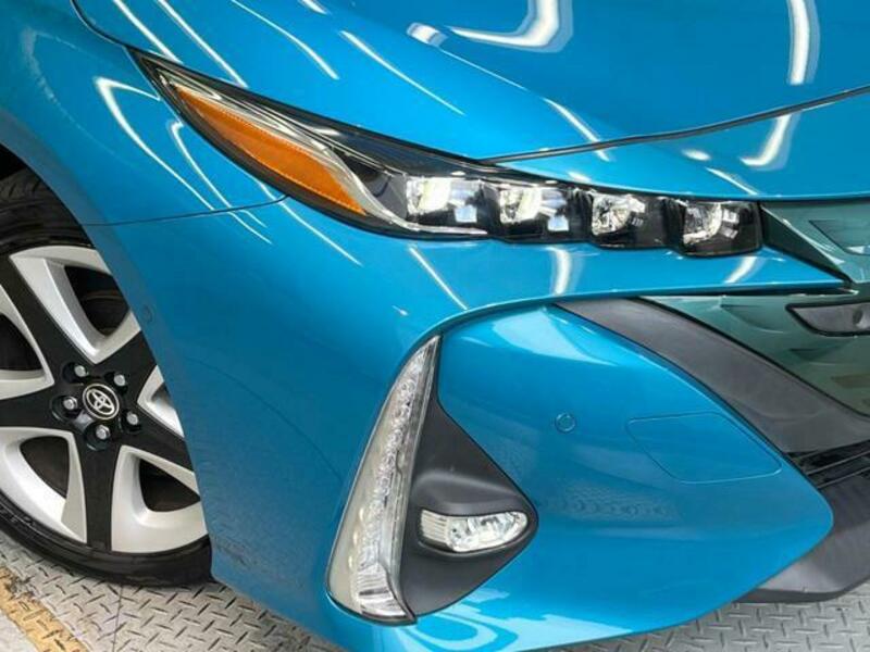 PRIUS PHV-11