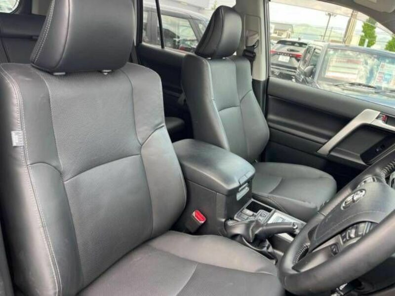 LAND CRUISER PRADO-7