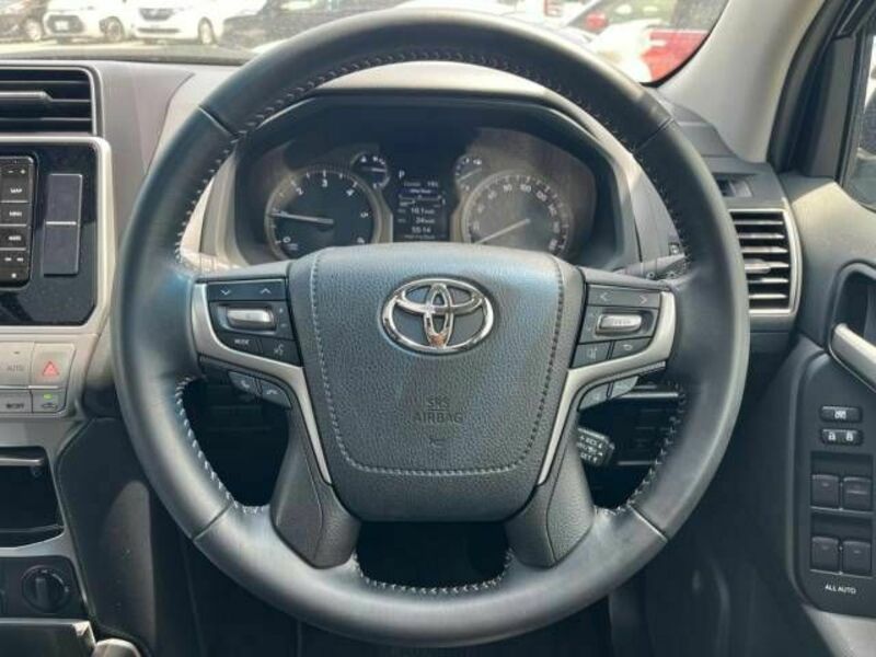 LAND CRUISER PRADO-10