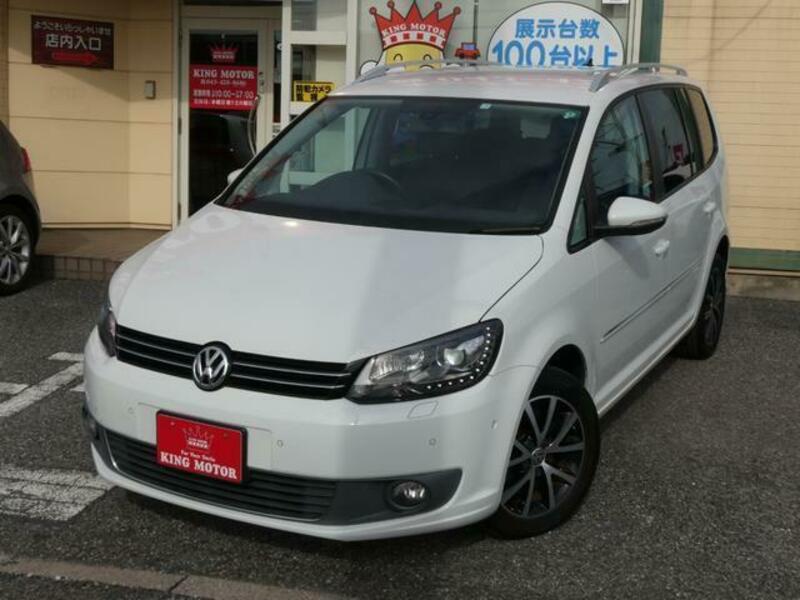VOLKSWAGEN　GOLF TOURAN