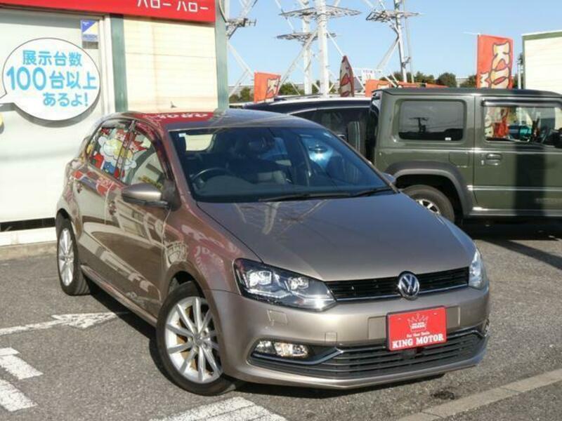 VOLKSWAGEN　POLO