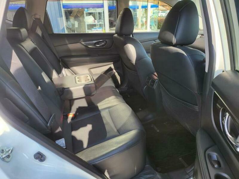 X-TRAIL-19