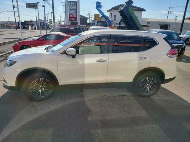 X-TRAIL-12
