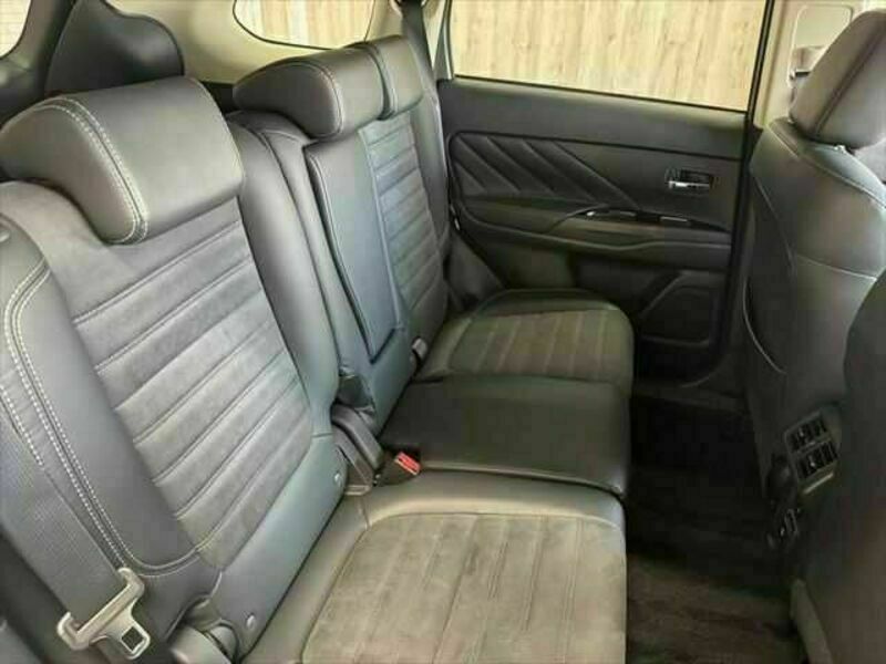 OUTLANDER PHEV