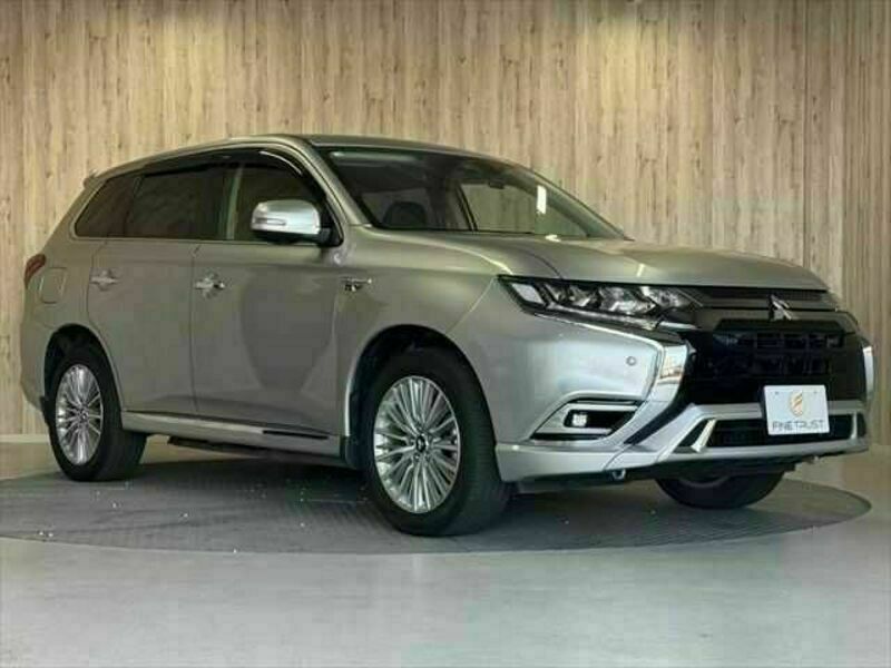 OUTLANDER PHEV
