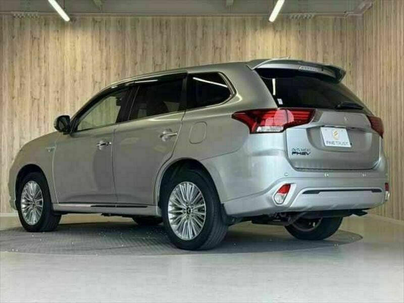 OUTLANDER PHEV