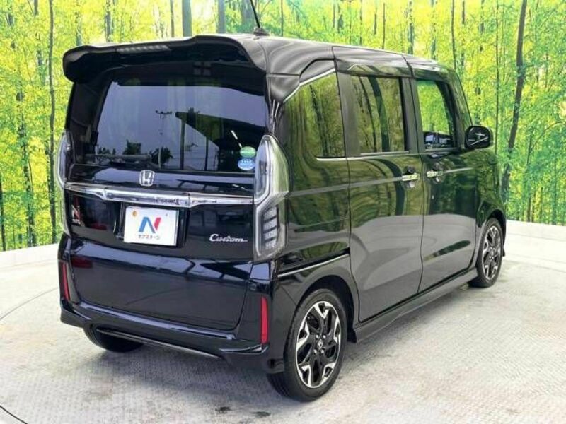 N BOX CUSTOM-17