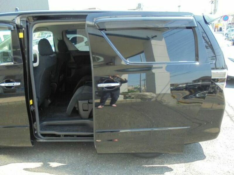 VELLFIRE-16