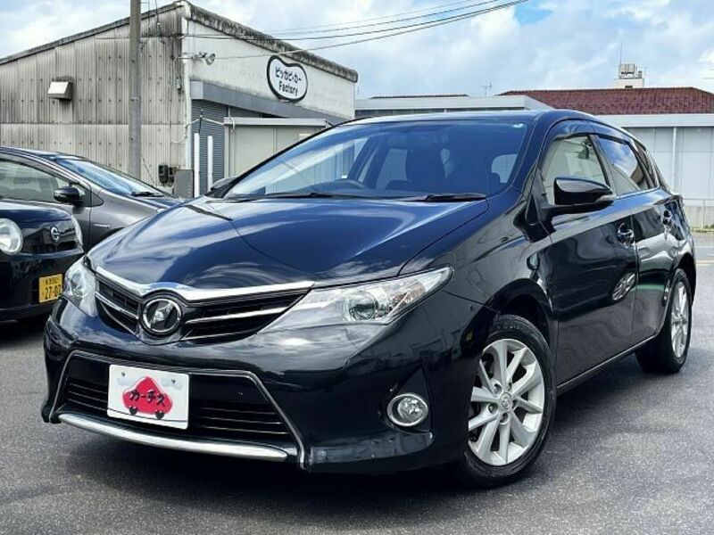 TOYOTA　AURIS