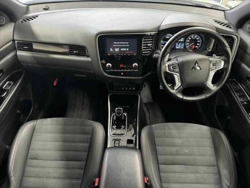 OUTLANDER PHEV-1