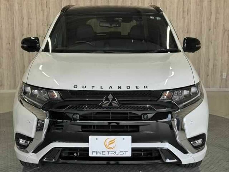 OUTLANDER PHEV-9