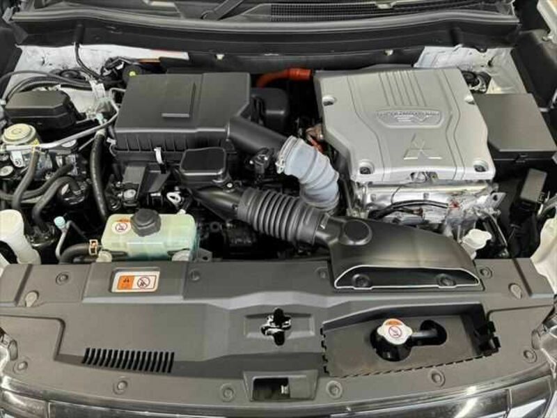 OUTLANDER PHEV-24