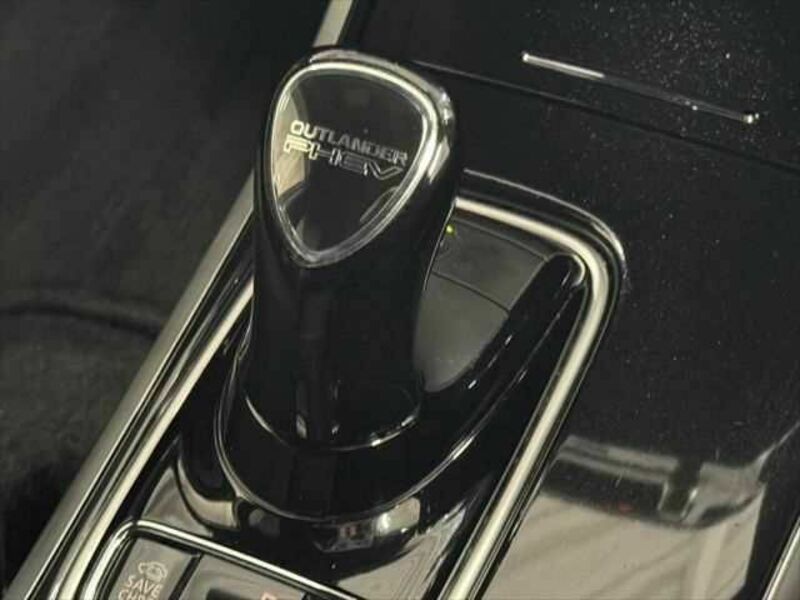 OUTLANDER PHEV-28