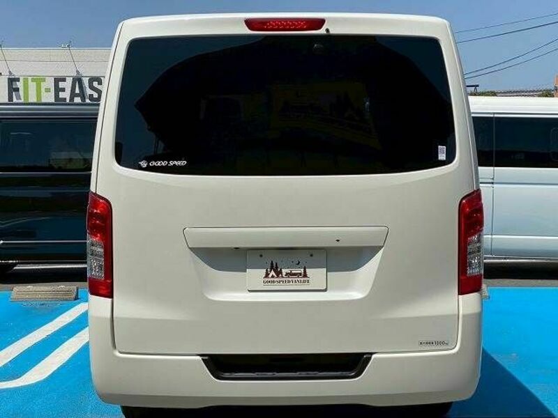 NV350 CARAVAN-18