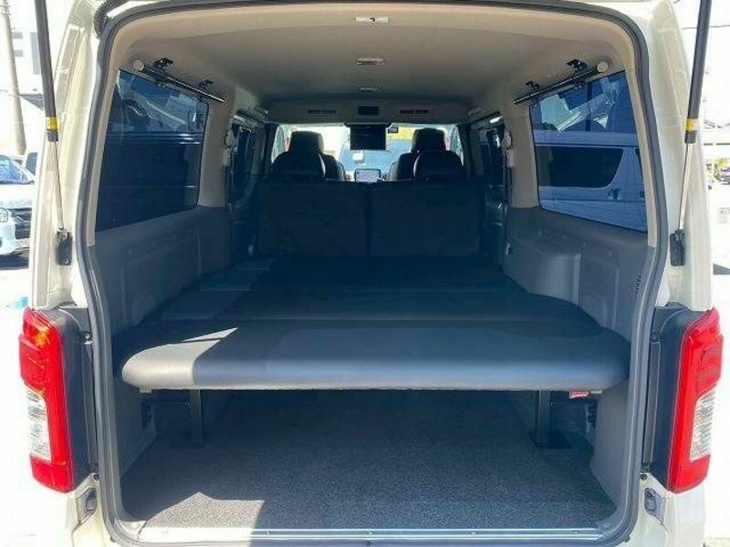 NV350 CARAVAN-19