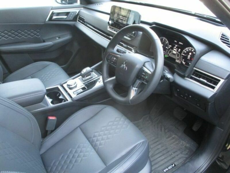 OUTLANDER PHEV-1