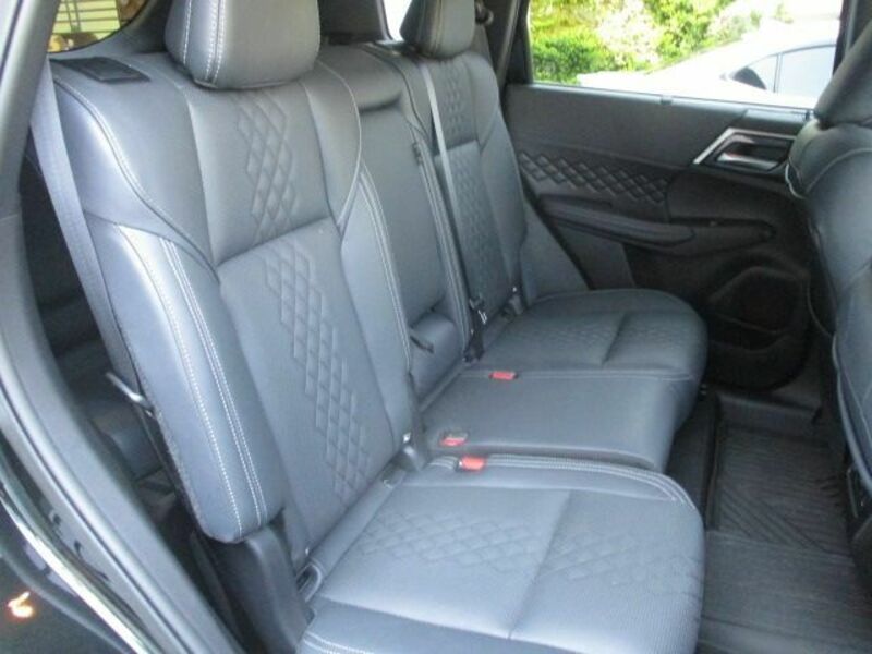 OUTLANDER PHEV-10