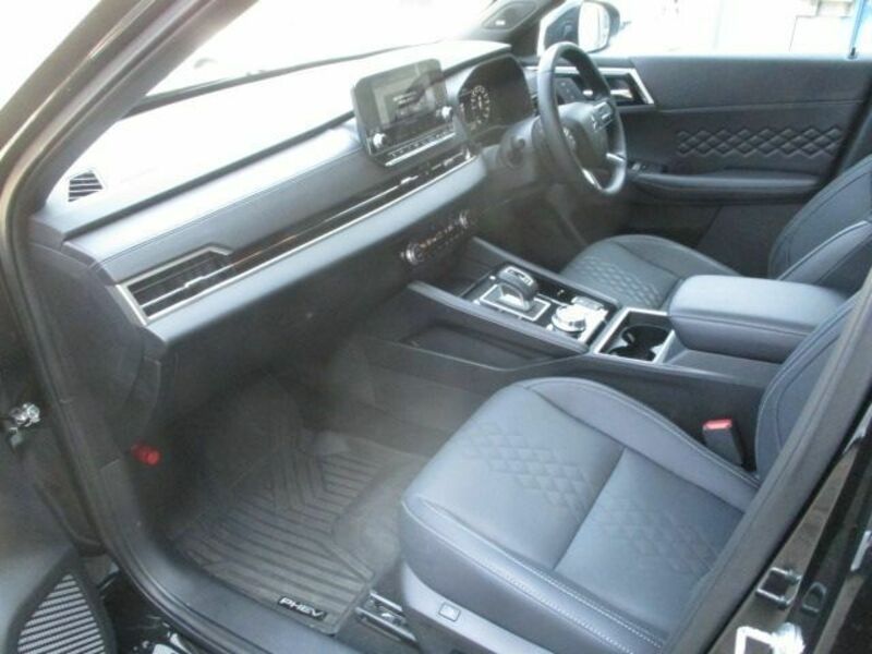 OUTLANDER PHEV-14