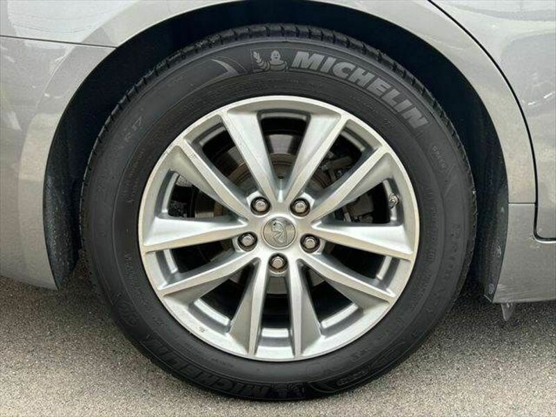 SKYLINE-29