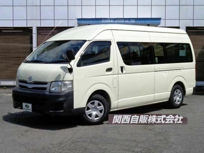 TOYOTA　HIACE COMMUTER