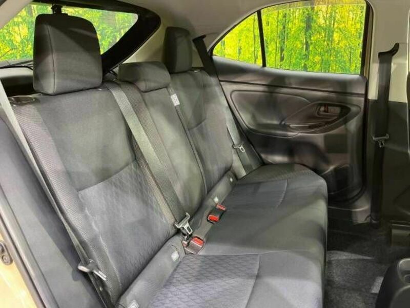 YARIS CROSS-12