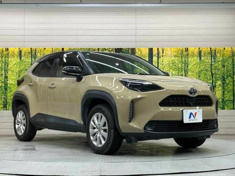 YARIS CROSS-16