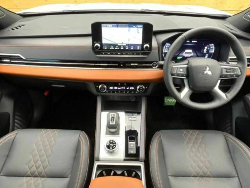 OUTLANDER PHEV-1