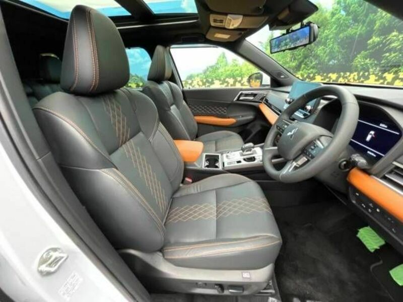 OUTLANDER PHEV-7