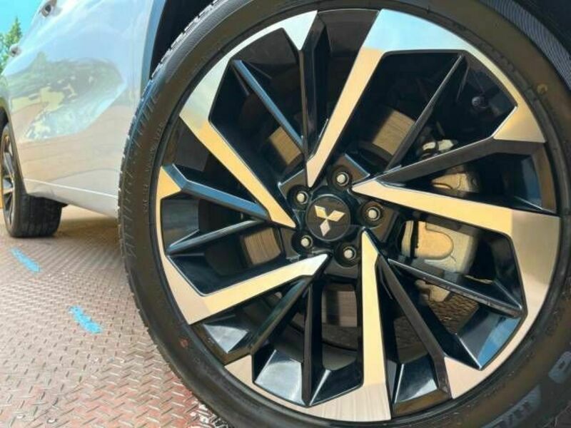 OUTLANDER PHEV-13