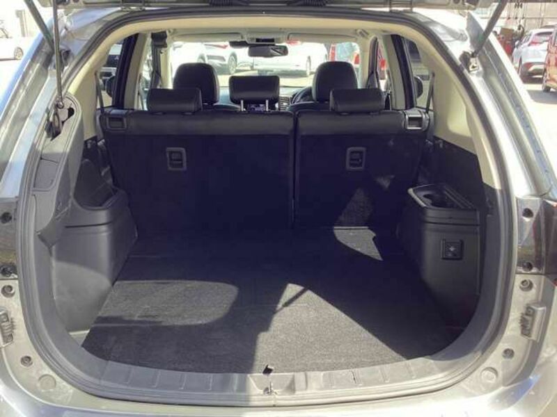 OUTLANDER PHEV-6
