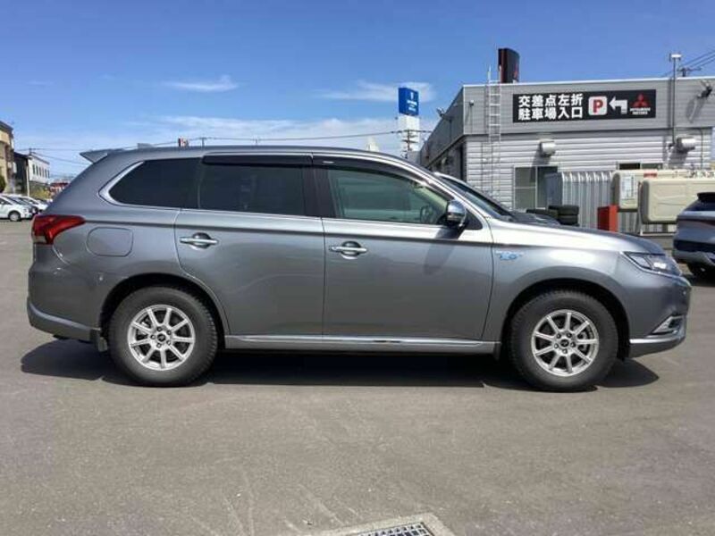 OUTLANDER PHEV-14