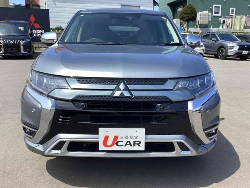 OUTLANDER PHEV-16