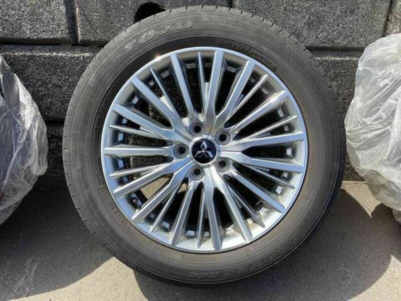 OUTLANDER PHEV-18