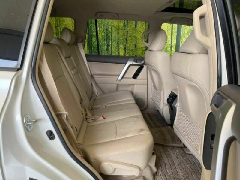 LAND CRUISER PRADO-8