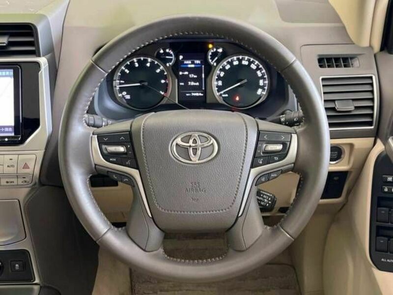 LAND CRUISER PRADO-11