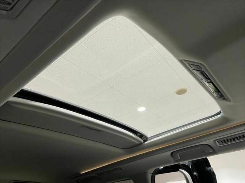 VELLFIRE-7