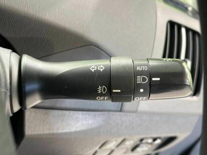 PRIUS-6
