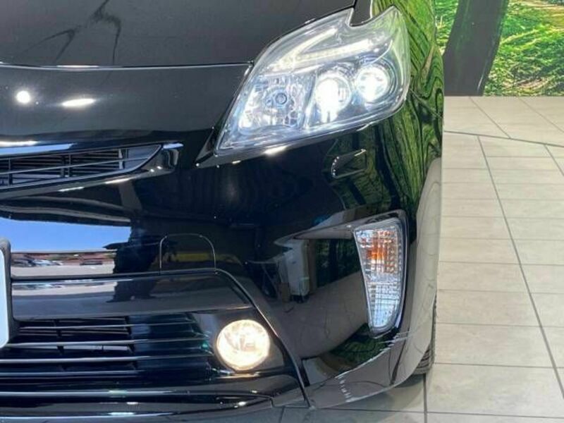 PRIUS-11
