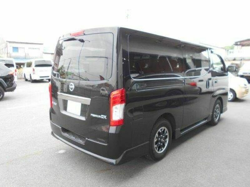 NV350 CARAVAN-19