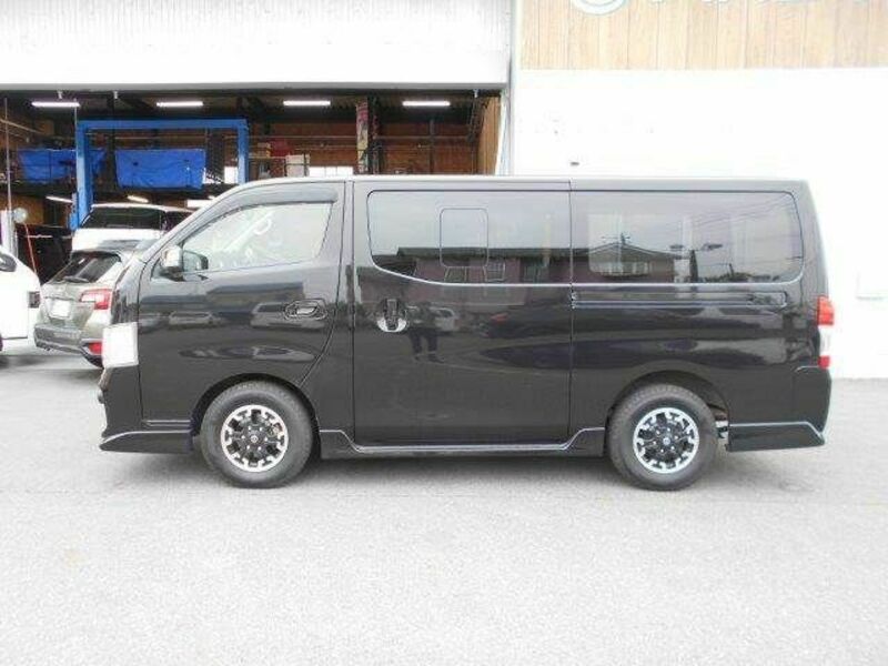 NV350 CARAVAN-22