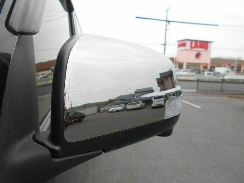 NV350 CARAVAN-27