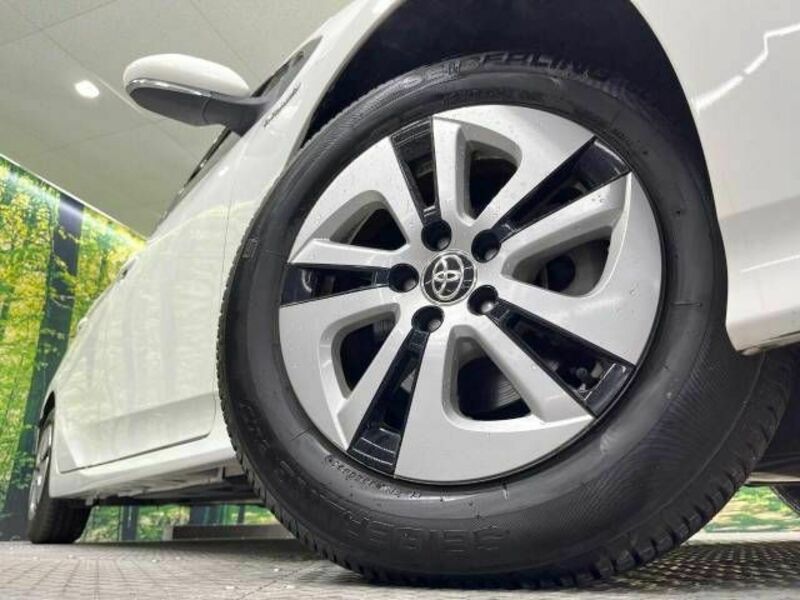 PRIUS-12