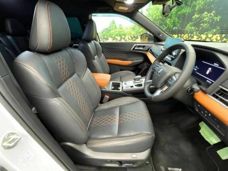 OUTLANDER PHEV-7
