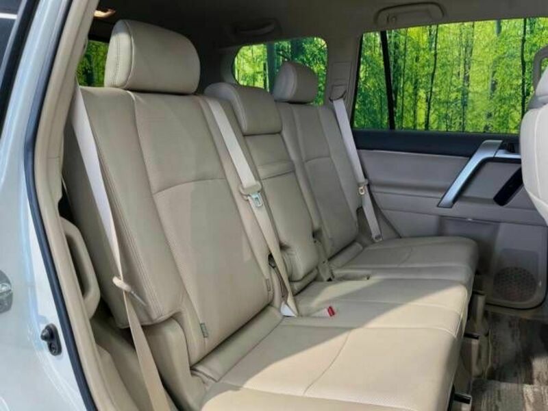 LAND CRUISER PRADO-8